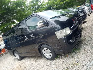 Toyota HiAce 2011 Black