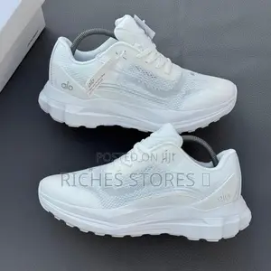Alo Runner Performance White Unisex Sneakers