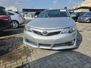 Toyota Camry 2014 Silver
