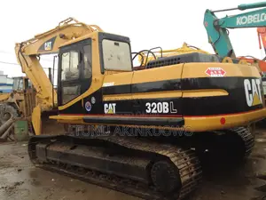 Cat 320bl Excavator Rental for Construction, Roadworks Site Work
