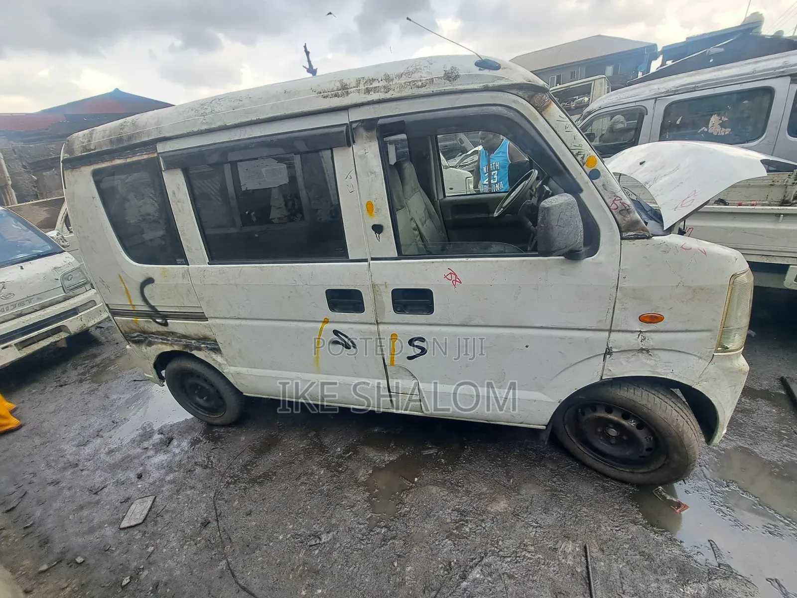 Suzuki Every 2012 White