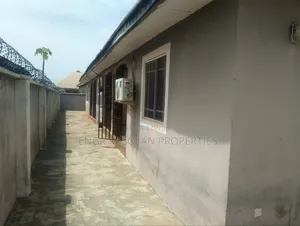 Furnished 2bdrm Block of Flats in Ajegunle Community, Ifelodun-Kwara