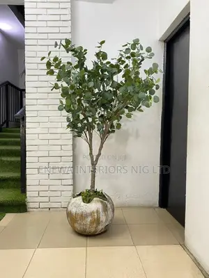 Fiddle Tree And Egg Shell Vase