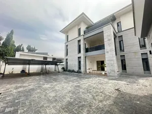 Furnished 7bdrm Mansion in Residents Areas for sale