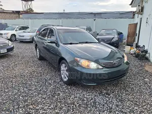 Toyota Camry XLE 4dr Sedan (2.4L 4cyl 5A) 2005 Green