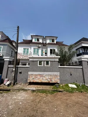 5bdrm Duplex in Chevron Alternative for sale