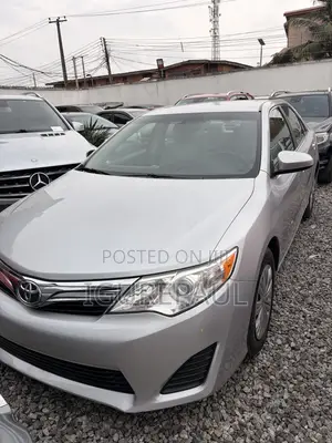 Toyota Camry LE 4dr Sedan (2.5L 4cyl 6A) 2012 Silver