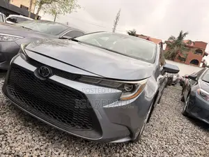 Toyota Corolla LE 2021 Gray
