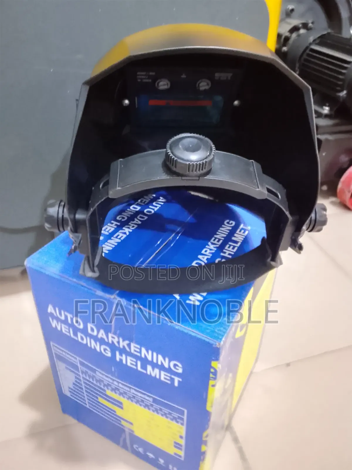 Auto Dark Helmet