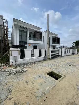 5bdrm Duplex in Lekki for sale