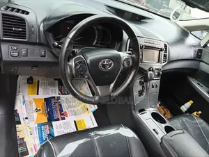 Toyota Venza XLE 2013 White