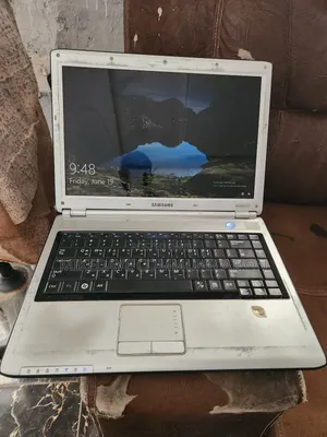 Laptop Samsung N140 4GB Intel Xeon HDD 320GB