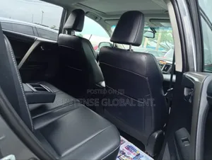 Toyota RAV4 Limited 4dr SUV AWD (2.5L 4cyl 6A) 2014