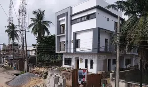 5bdrm Duplex in Alaka for sale