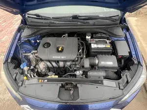 Hyundai Elantra SE Sedan FWD (2.0L 4cyl 6M) 2017 Blue