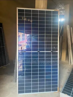 Mono/Poly Solar Panel 540w-555w 144 Cells Half-Cut Large Format
