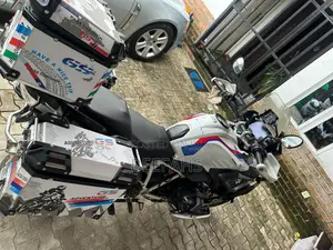 BMW R1200 GS Adventure 2023 White
