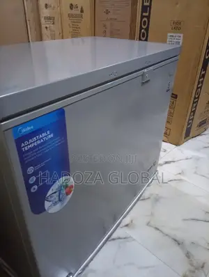 Midea 249l Chest Freezer With Lock Led Light