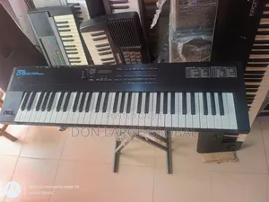 Roland D-5 Synth