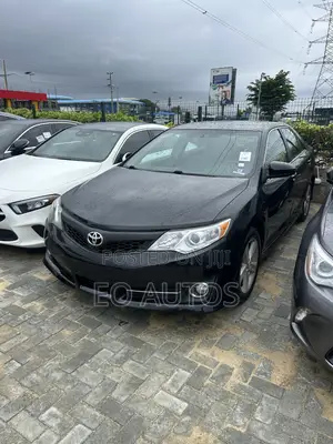 Toyota Camry SE 4dr Sedan (2.5L 4cyl 6A) 2014 Black