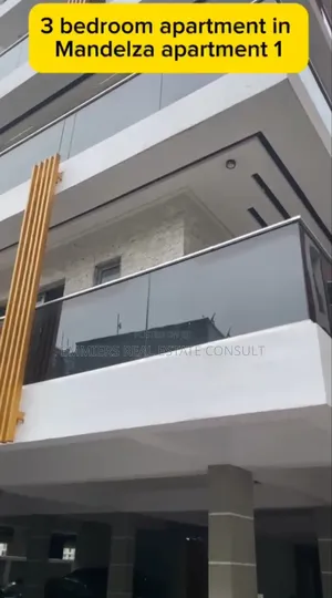 3bdrm Apartment in Lekki Phase 1 for sale