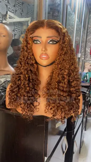 Pixel Curl 18inches Color P4/30 5by5 Closure