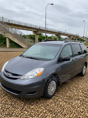 Toyota Sienna 2010 Blue