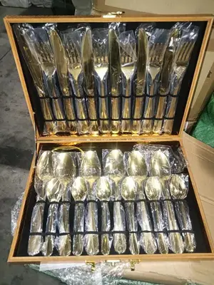 24 Pieces Cutlery Set