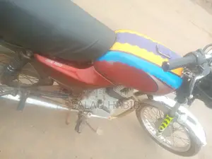 Bajaj Boxer 2022 Red