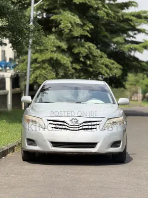 Toyota Camry LE 4dr Sedan (2.5L 4cyl 6AM) 2010 Silver