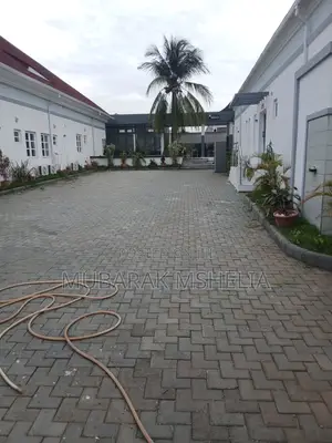 Furnished 5bdrm Bungalow in Kaura for sale
