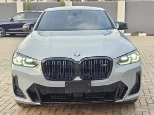 BMW X4 M40i Sports Activity Coupe 2025 Off white