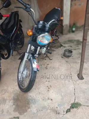 Bajaj Boxer 2024 Red