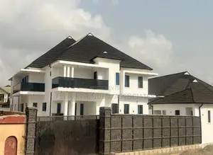 5bdrm Duplex in Oluyole Estate for sale