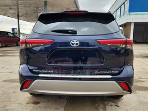 Toyota Highlander 2020 Blue
