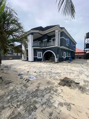 12 Bedroom Duplex Commercial/Residents