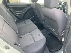 Pontiac Vibe Automatic 2004 Silver