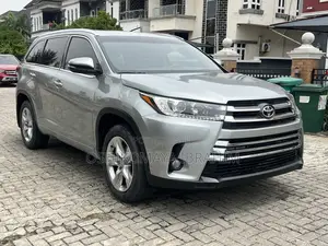 Toyota Highlander Limited 4dr SUV AWD (3.5L 6cyl 6A) 2015 Silver