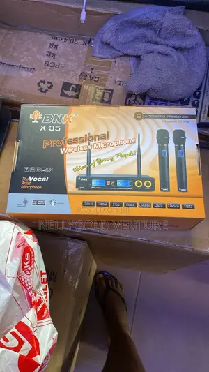 BNK X35 Professional Wireless Microphone