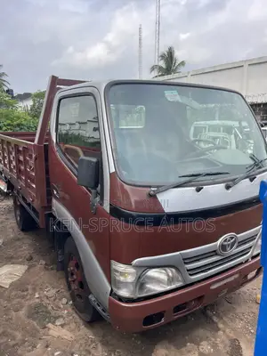 Toyota Dyna 300 Truck Petrol Tokunbor