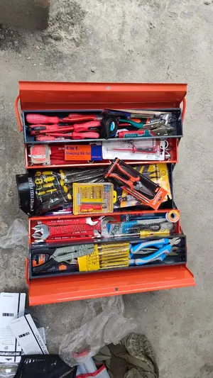 5-Compartment Cantilever Metal Toolbox