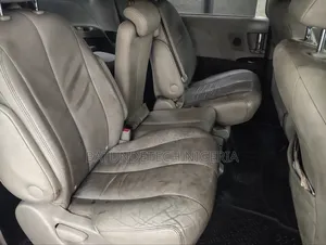 Toyota RAV4 2012 Red