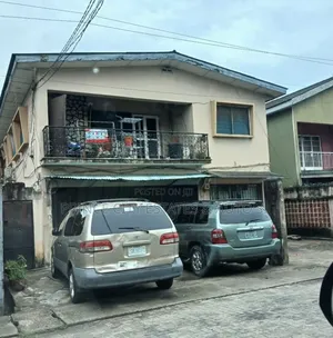 3bdrm Block of Flats in Off Ogunlana Drive for sale