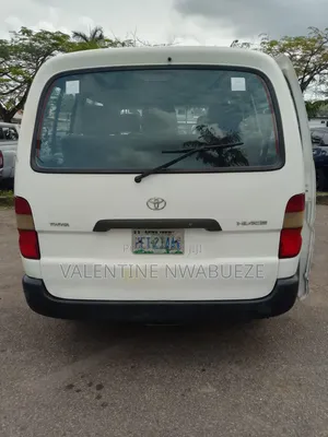 Toyota HiAce 2002 White