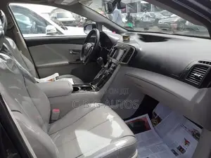 Toyota Venza Limited AWD V6 2013 Brown