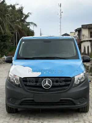 Mercedes-Benz Metris 2.0 FWD 2018 Blue
