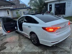 Hyundai Sonata Sport Sedan FWD (2.4L 4cyl 6A) 2017 White