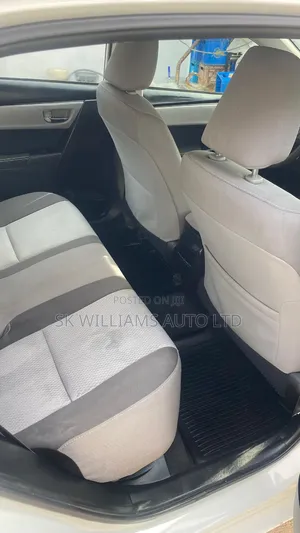 Toyota Corolla 2018 White