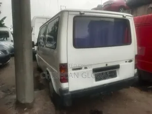 Ford Transit 2000 White