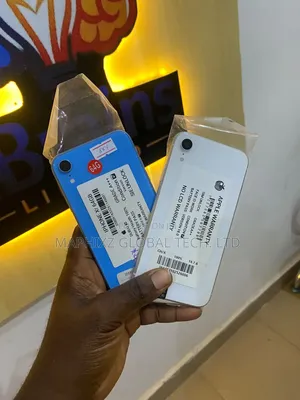 Apple iPhone XR 64 GB White